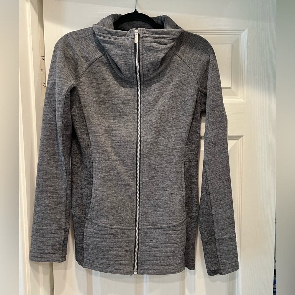 Lululumon Radiant jacket - like new. Size 6
